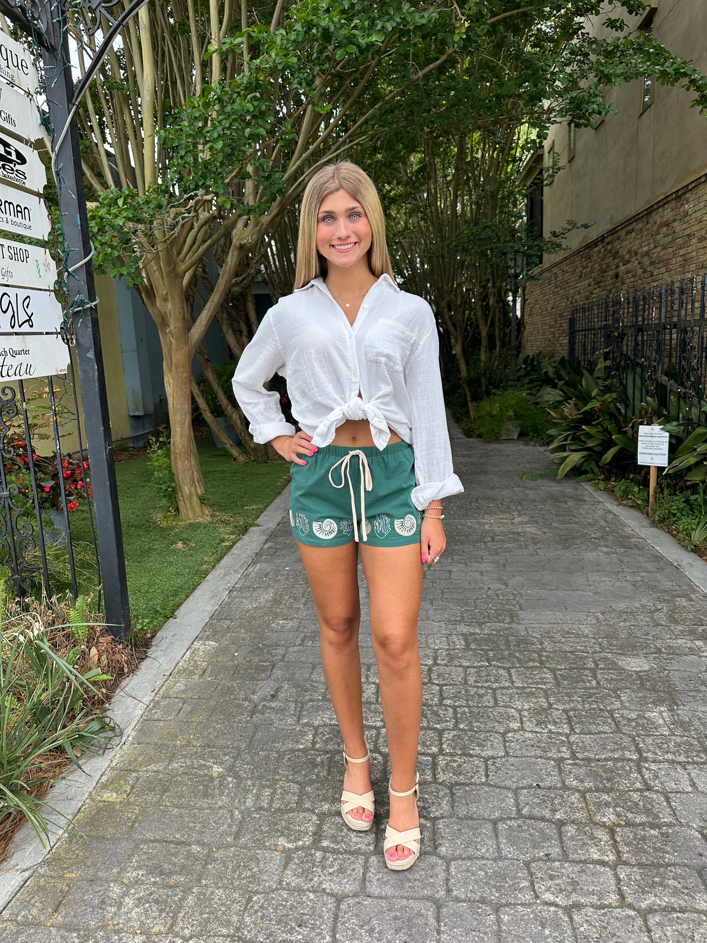 The Seaside Top in white