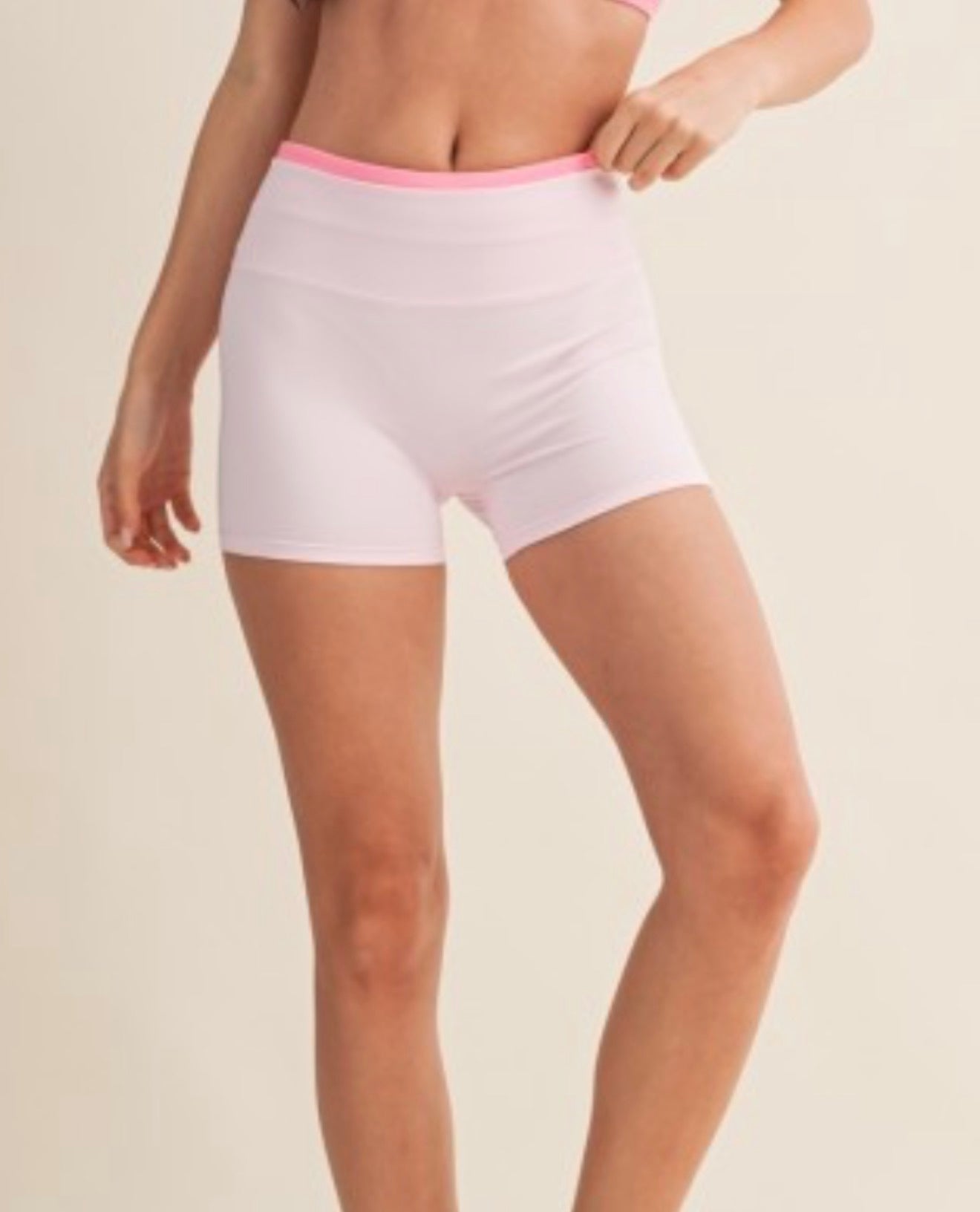 Contrast binding biker shorts in pink combo