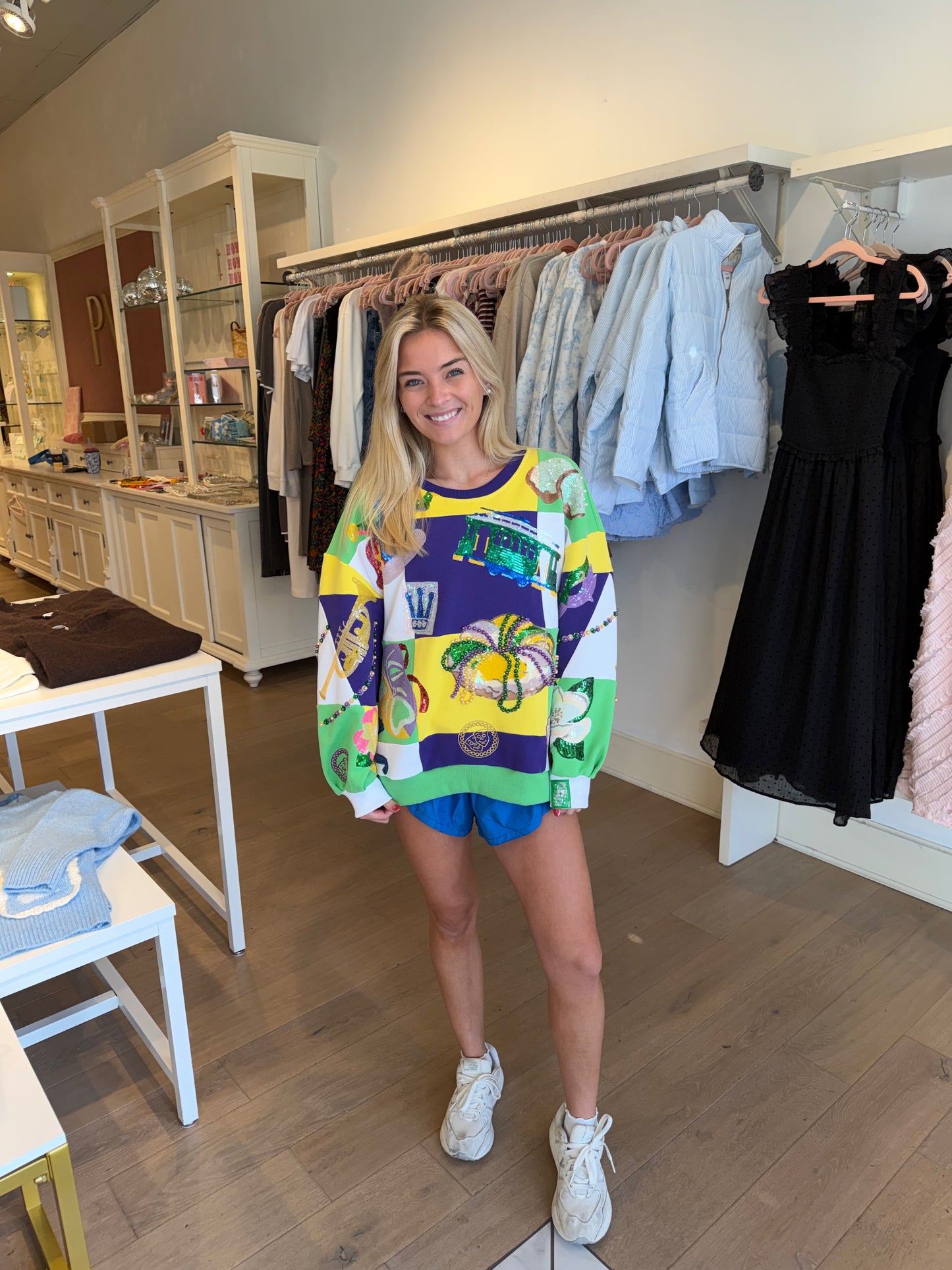 Queen Of Sparkles  Checkered
Mardi Gras Icon Sweatshirt