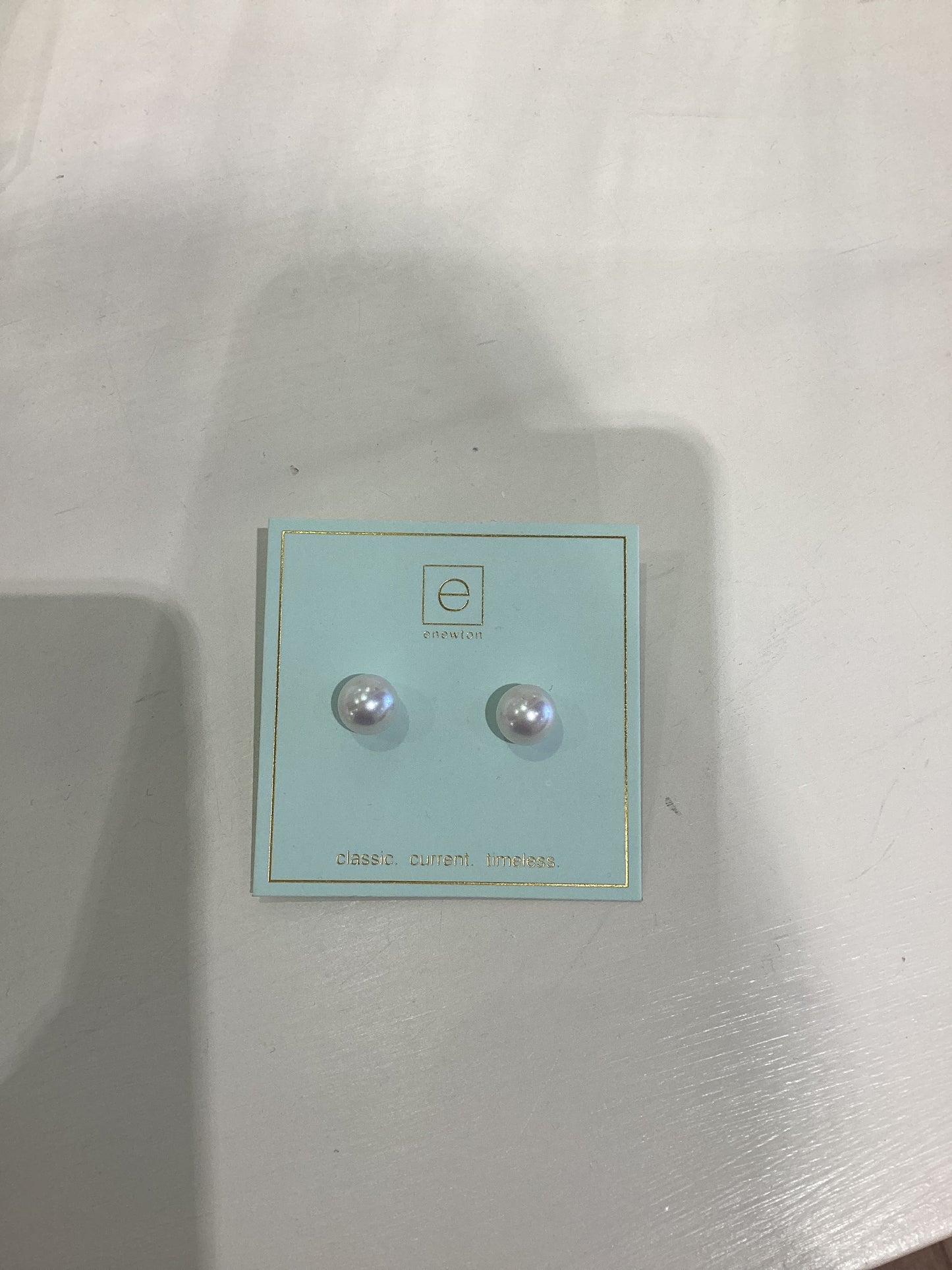 CLASSIC 10MM BALL STUD - PEARL