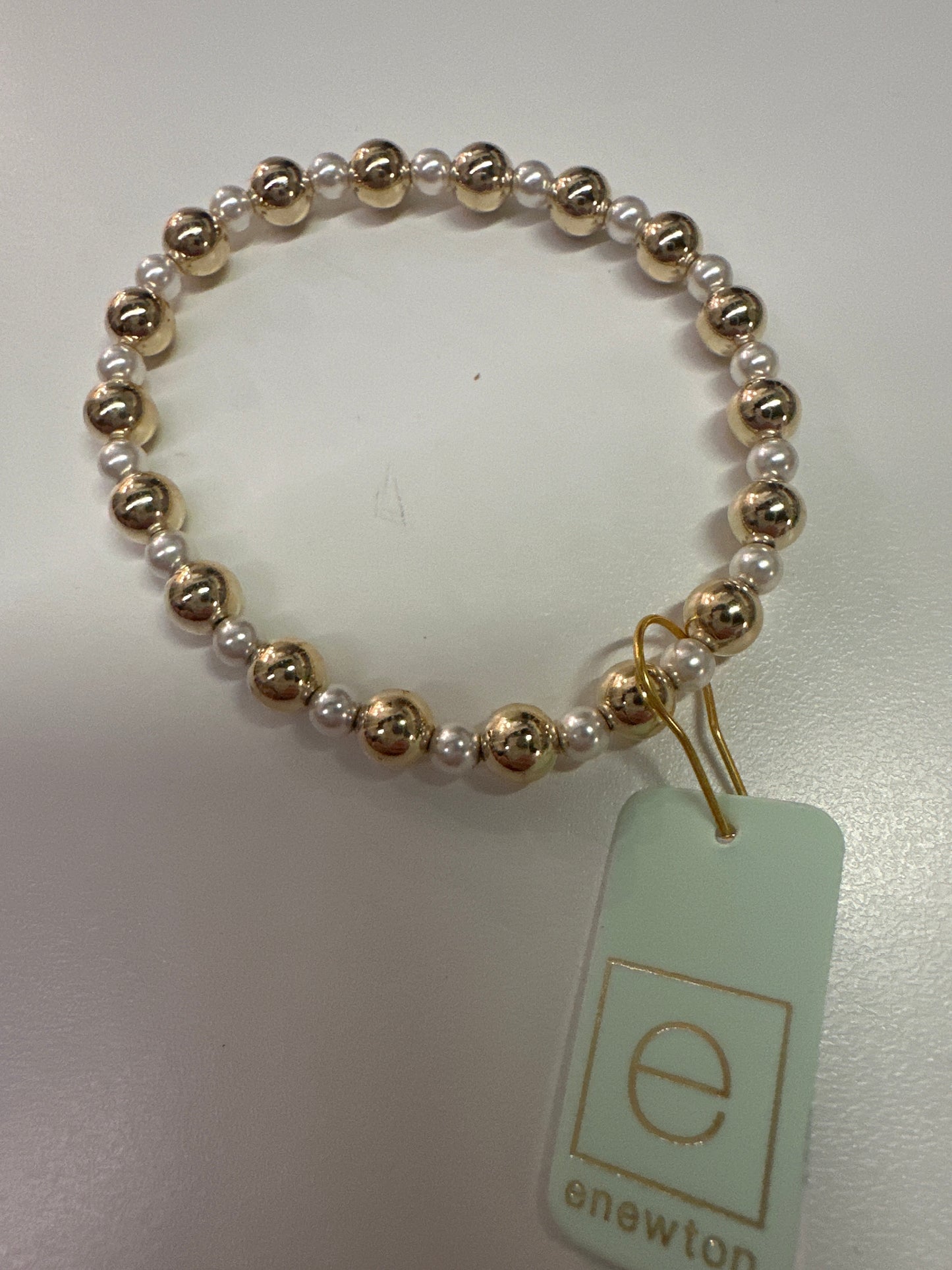 PEARL GRATEFUL PATTERN 4MM BEAD BRACELET - 6MM GOLD