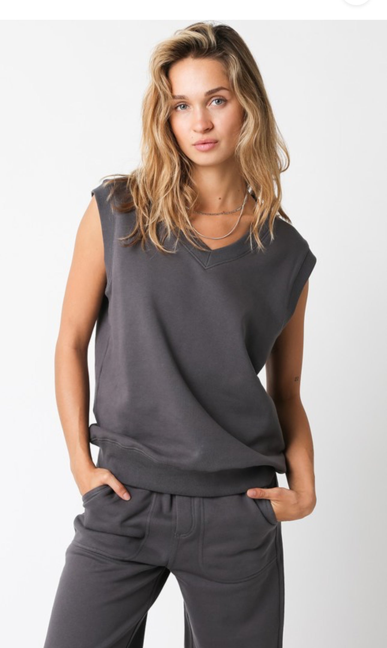 The Hansen set in Charcoal