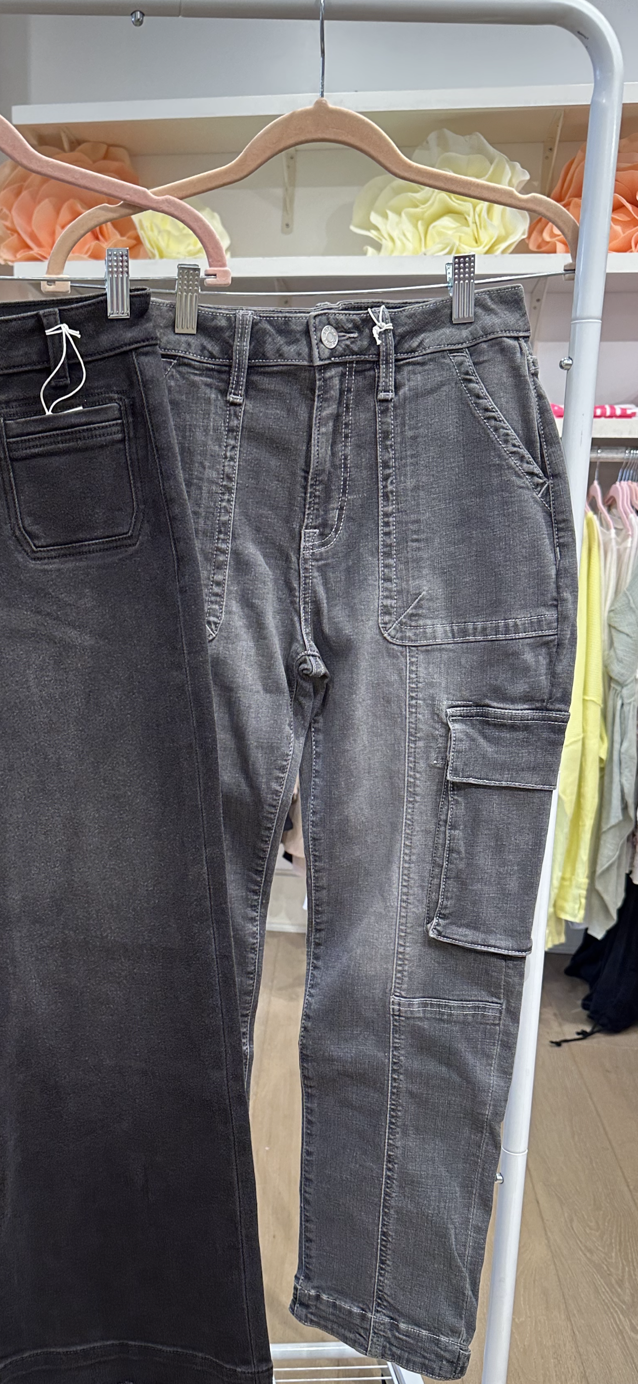 The Sumi Jeans in Medium Gray
